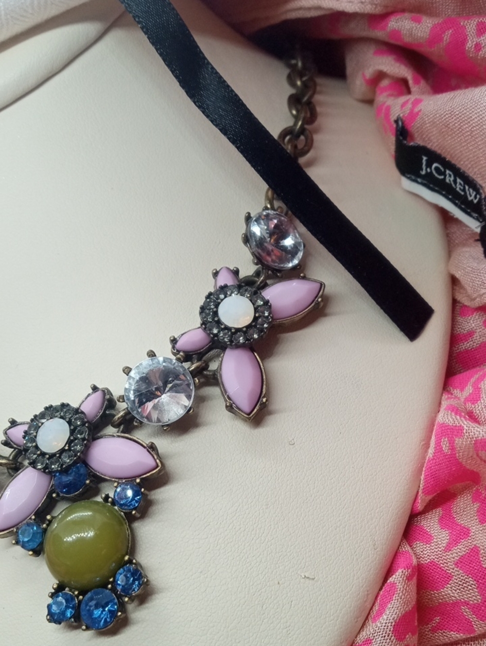 J.CREW CHUNKY RHINESTONE NECKLACE - Picture 4 of 13